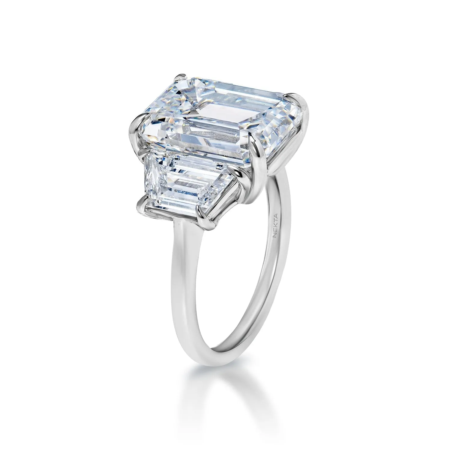 Laurita 12 Carat F VS2 Emerald Cut Lab Grown Diamond Engagement Ring in Platinum. GIA Certified.