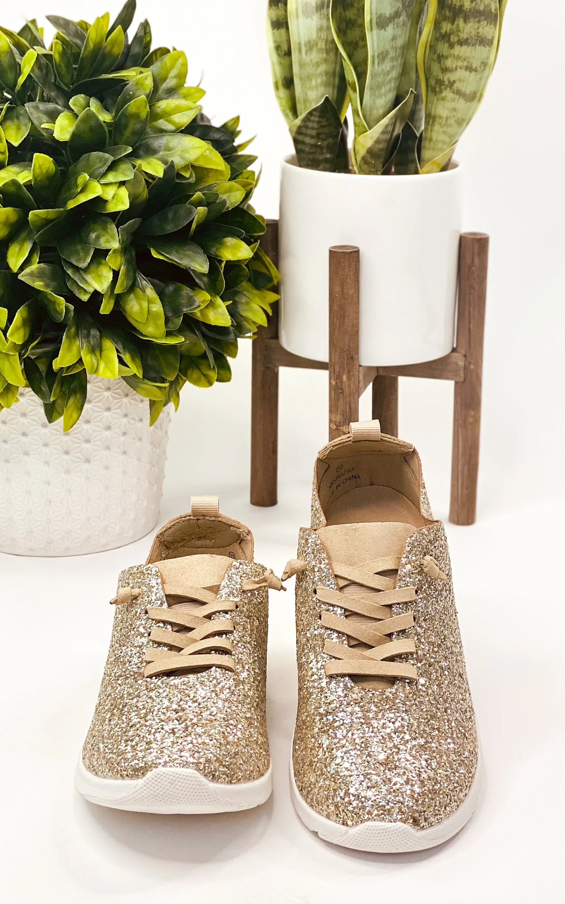 Mayo Glitter Sneaker in Gold