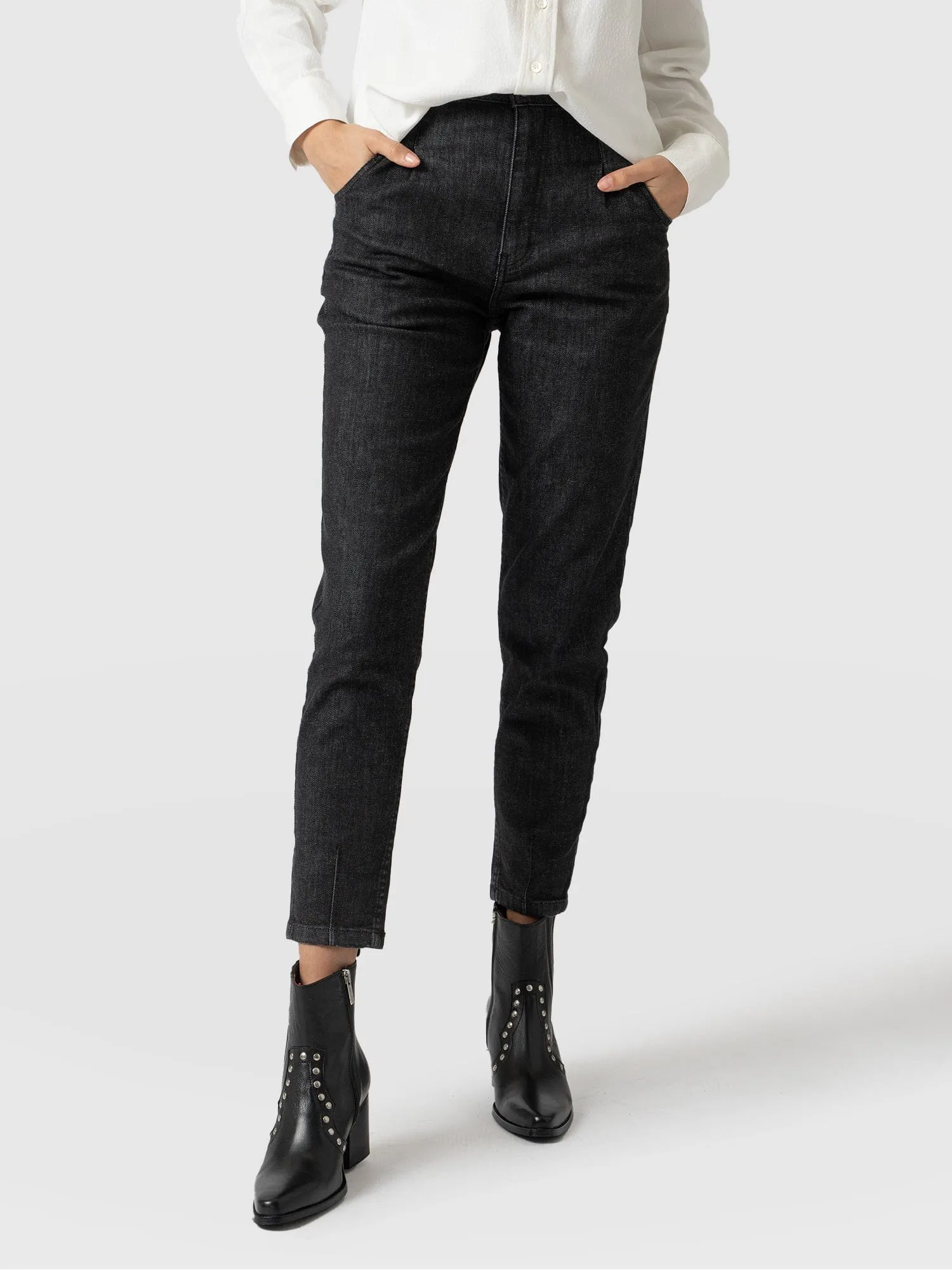 Pixie Pleat Mom Jeans - Black