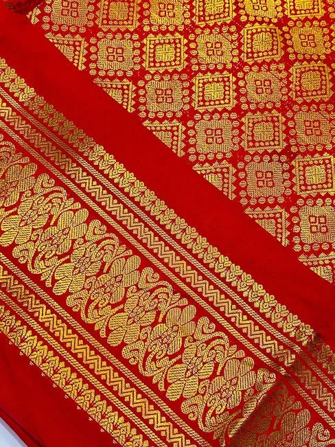 Traditional Red Color Brocaded Silk Shawl (Ponnadai) For Guest